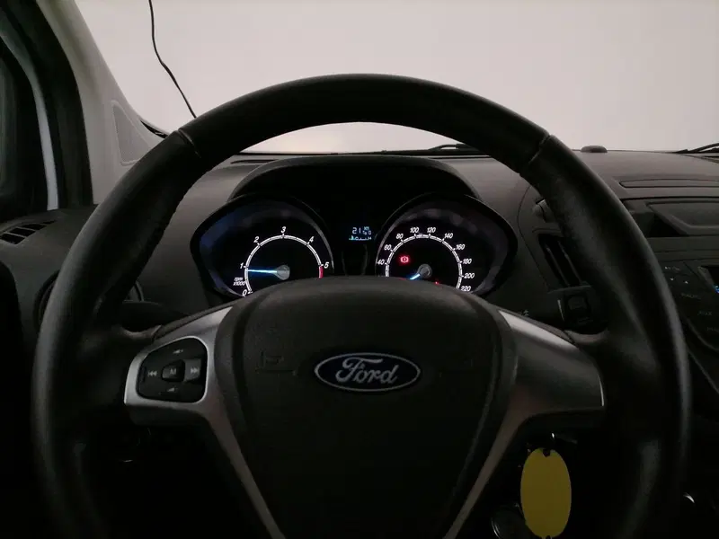Ford Transit Courier usata a Roma (18)