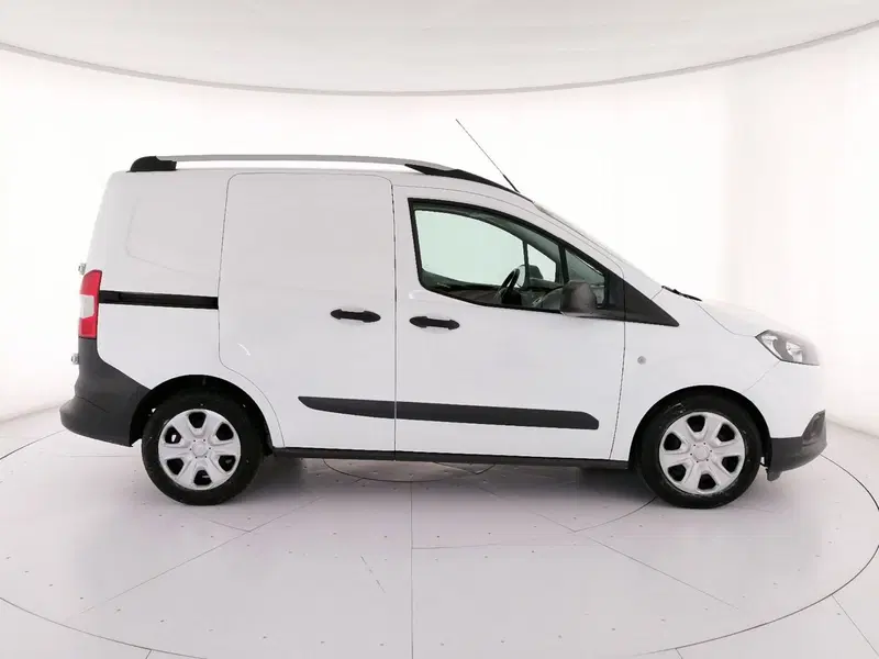Ford Transit Courier usata a Roma (3)