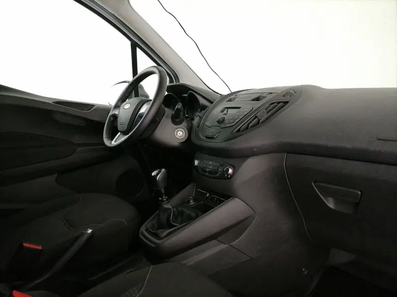 Ford Transit Courier usata a Roma (7)