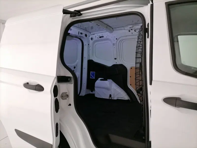 Ford Transit Courier usata a Roma (8)