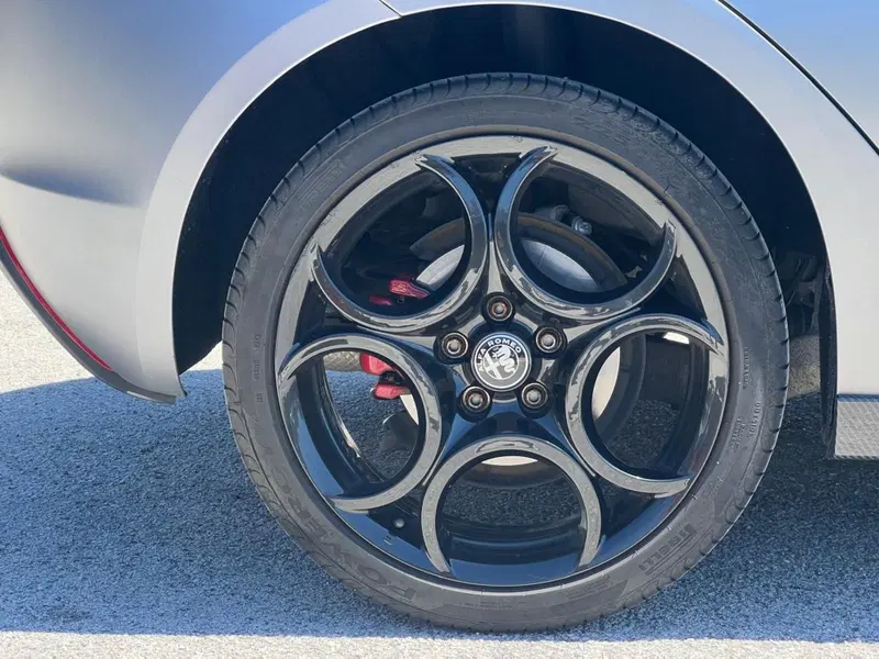 Alfa Romeo Giulietta usata a Matera (11)