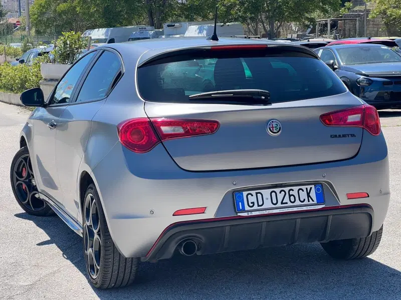Alfa Romeo Giulietta usata a Matera (13)