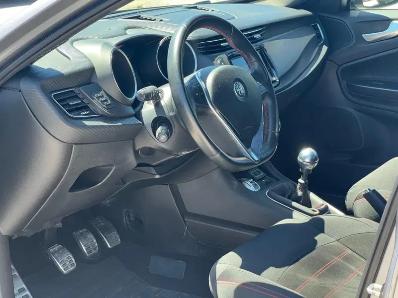 Alfa Romeo Giulietta usata a Matera (16)