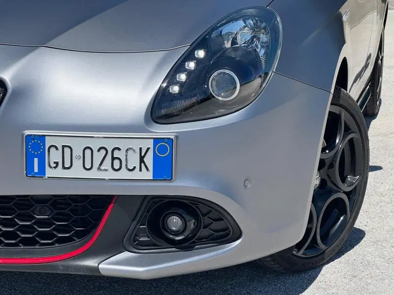 Alfa Romeo Giulietta usata a Matera (3)
