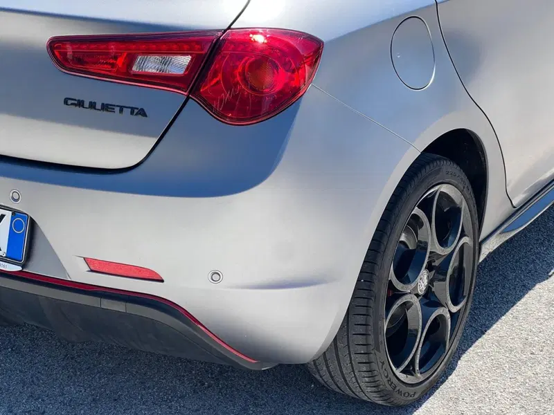 Alfa Romeo Giulietta usata a Matera (9)