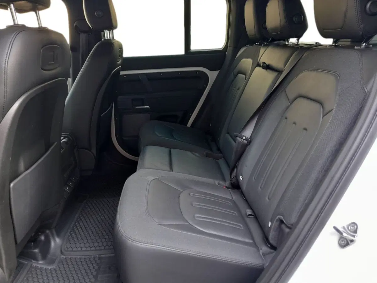 Land Rover Defender usata a Cuneo (5)