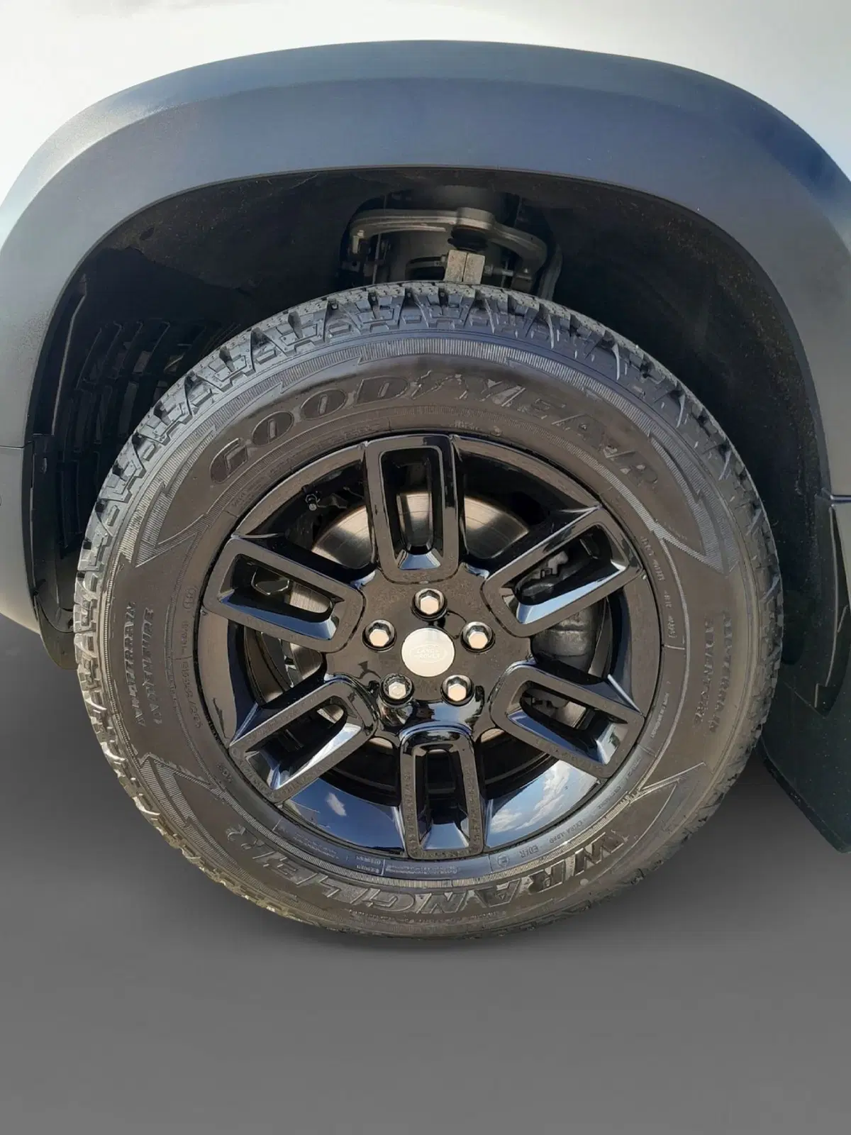 Land Rover Defender usata a Cuneo (9)