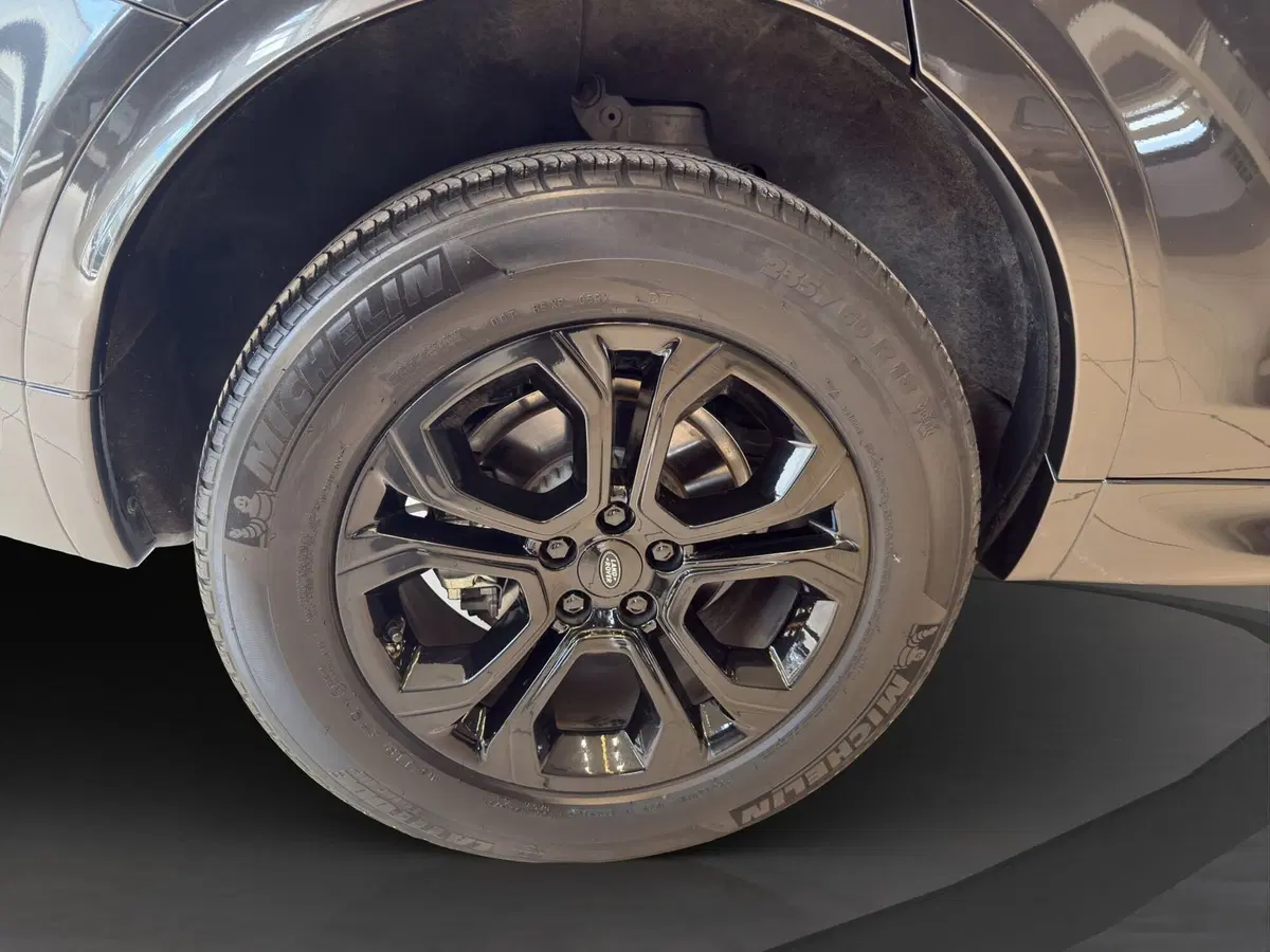 Land Rover Discovery Sport usata a Latina (9)