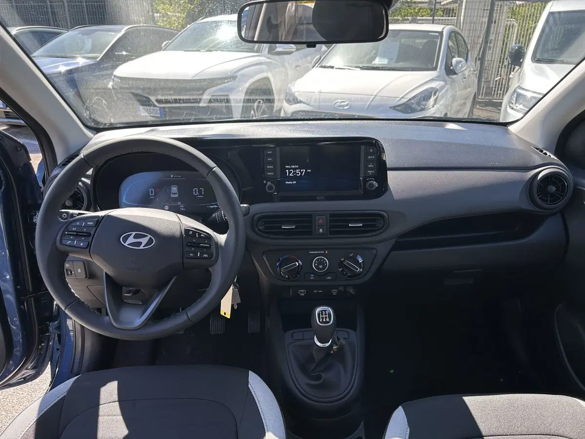 Hyundai i10 nuova a Roma (13)