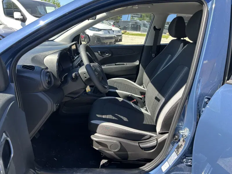 Hyundai i10 nuova a Roma (14)