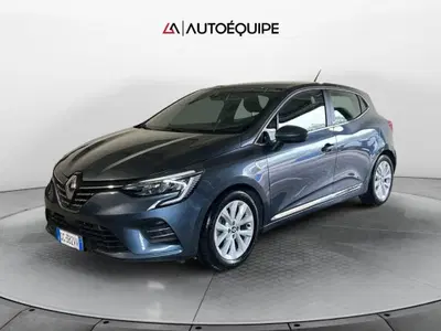Renault Clio Full Hybrid E-Tech 140 CV 5 porte Intens del 2021 usata a Roma