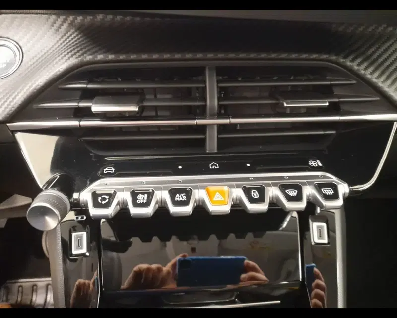 Peugeot 208 usata a Alessandria (14)