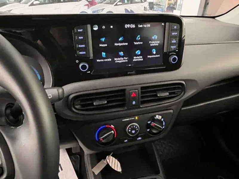 Hyundai i10 usata a Verbano Cusio Ossola (16)