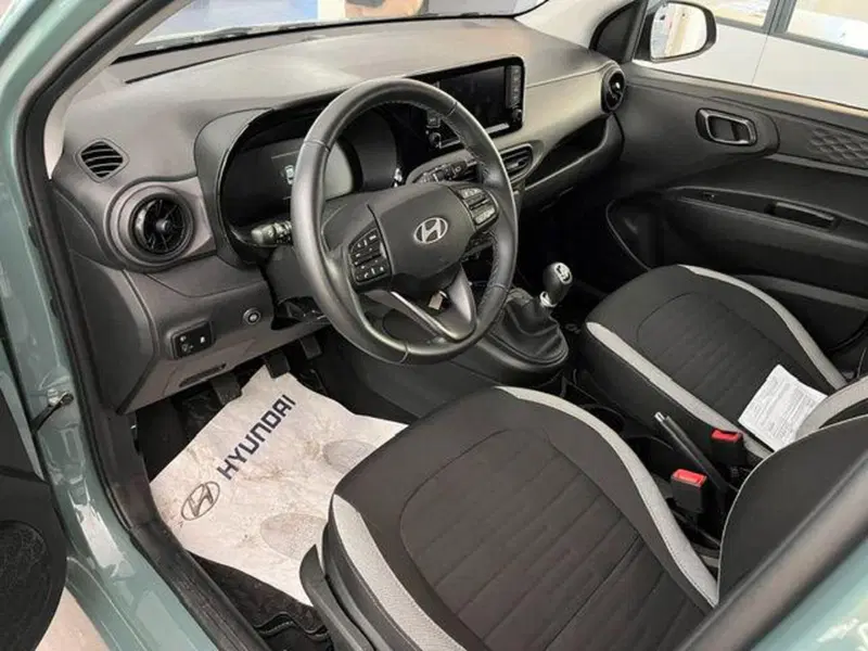 Hyundai i10 usata a Verbano Cusio Ossola (9)