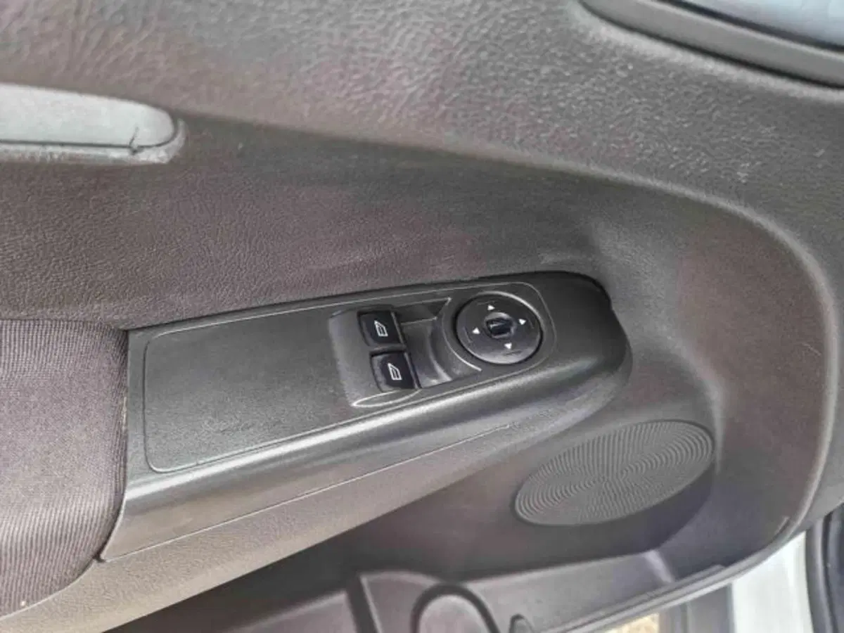 Ford Transit Courier usata a Bologna (17)