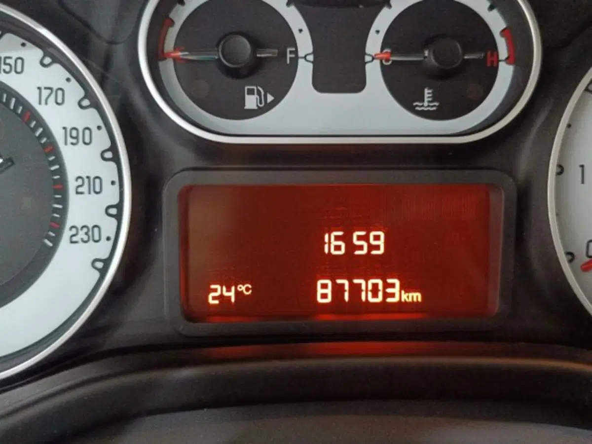 Fiat 500L usata a Catania (15)