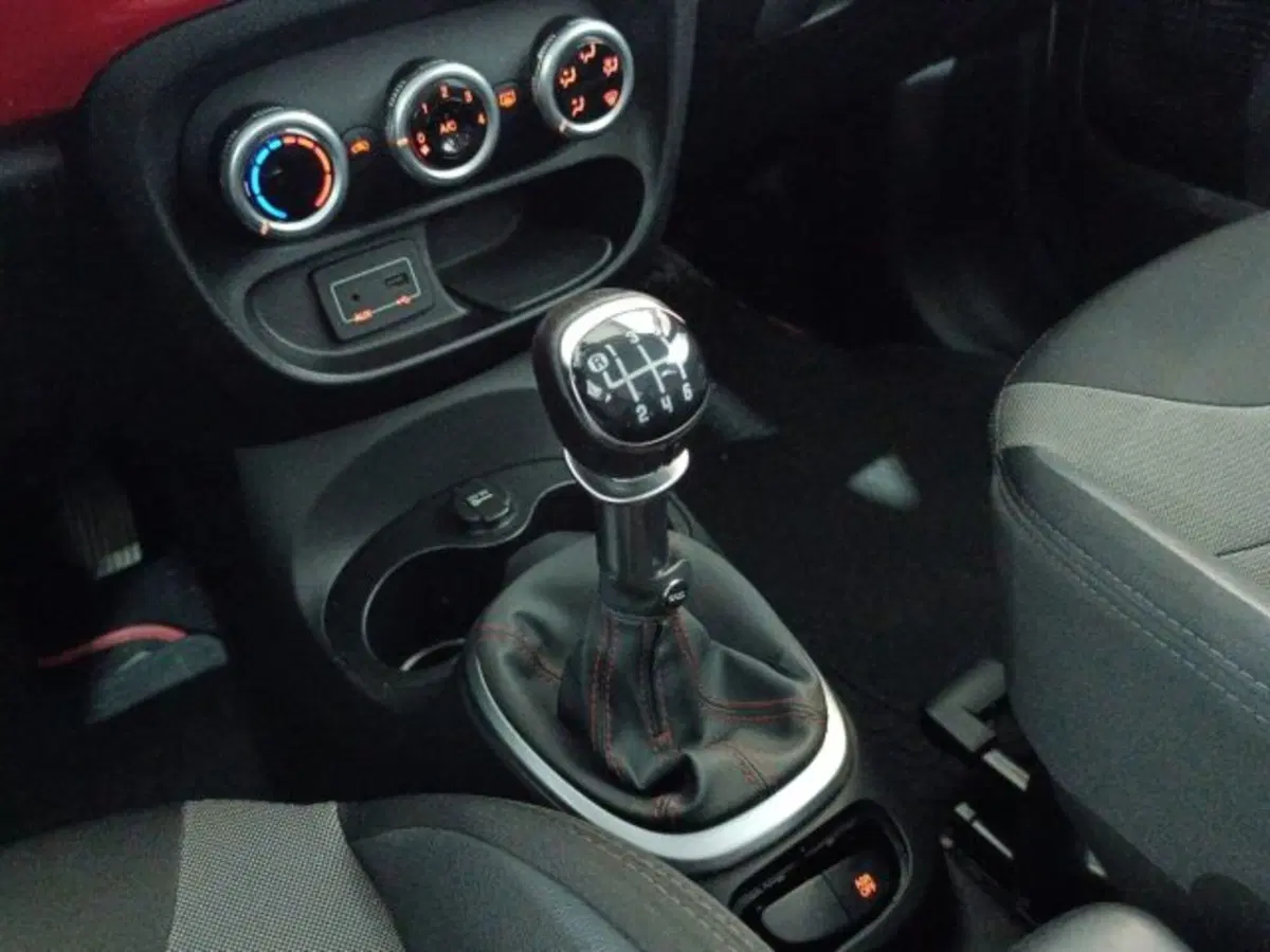 Fiat 500L usata a Catania (8)