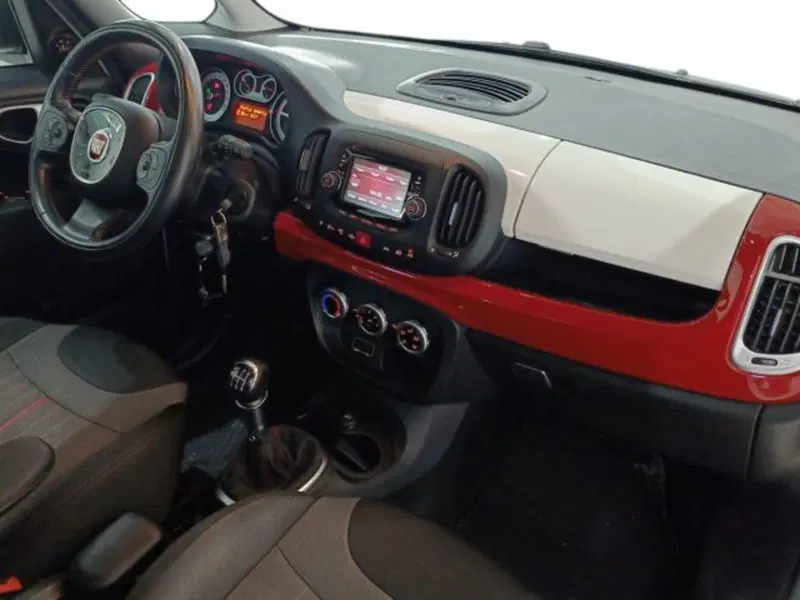 Fiat 500L usata a Catania (9)