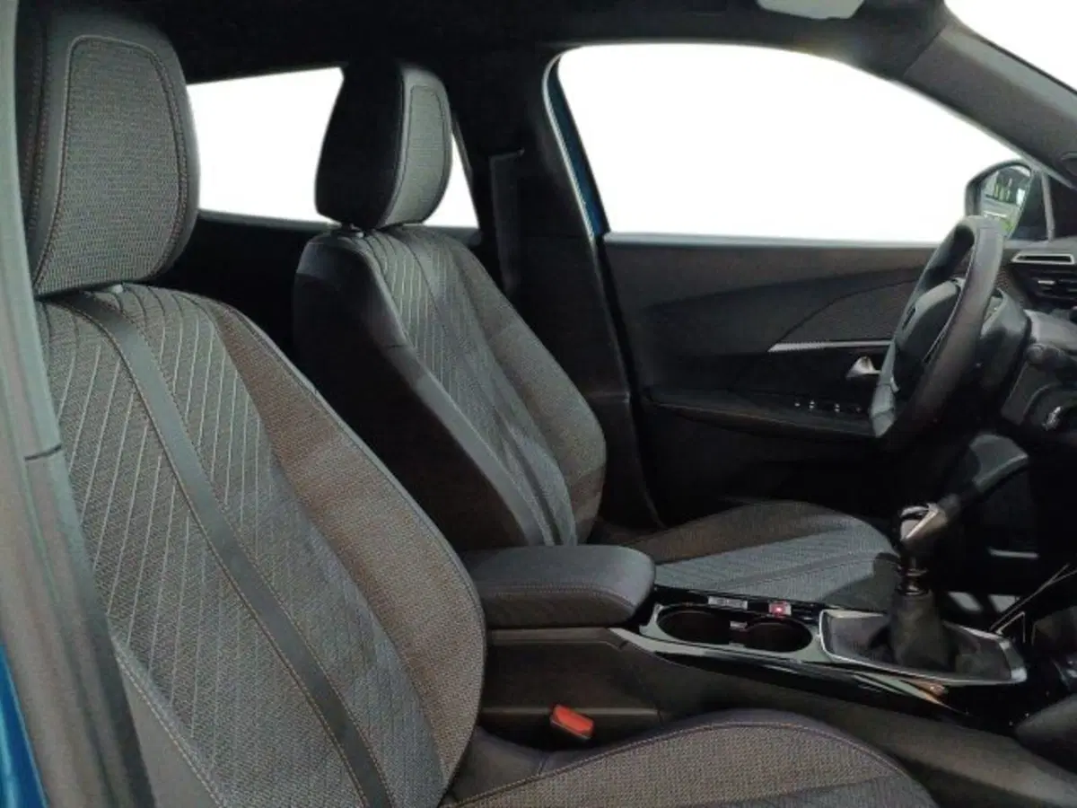 Peugeot 2008 nuova a Catania (10)