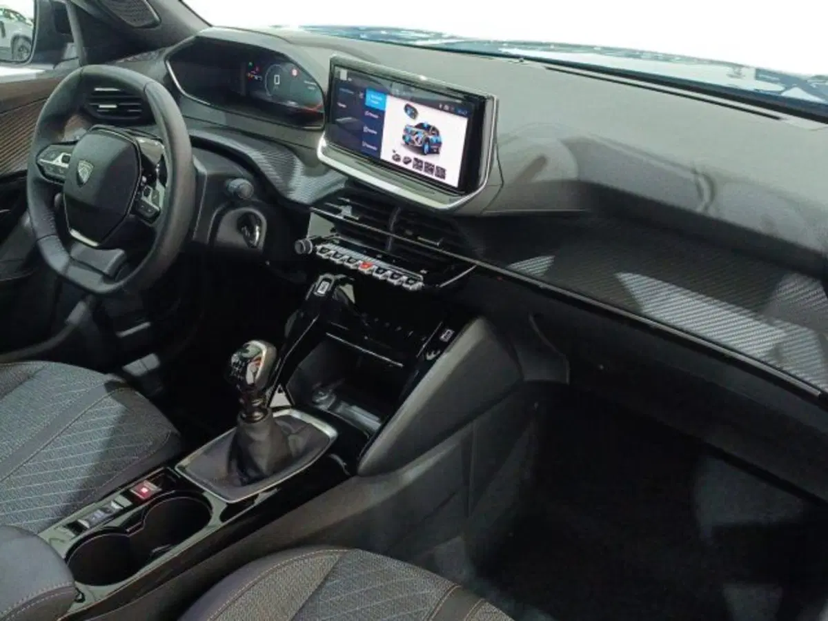 Peugeot 2008 nuova a Catania (9)