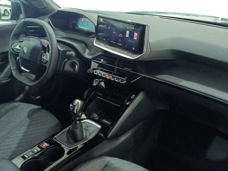 Peugeot 2008 nuova a Catania (9)