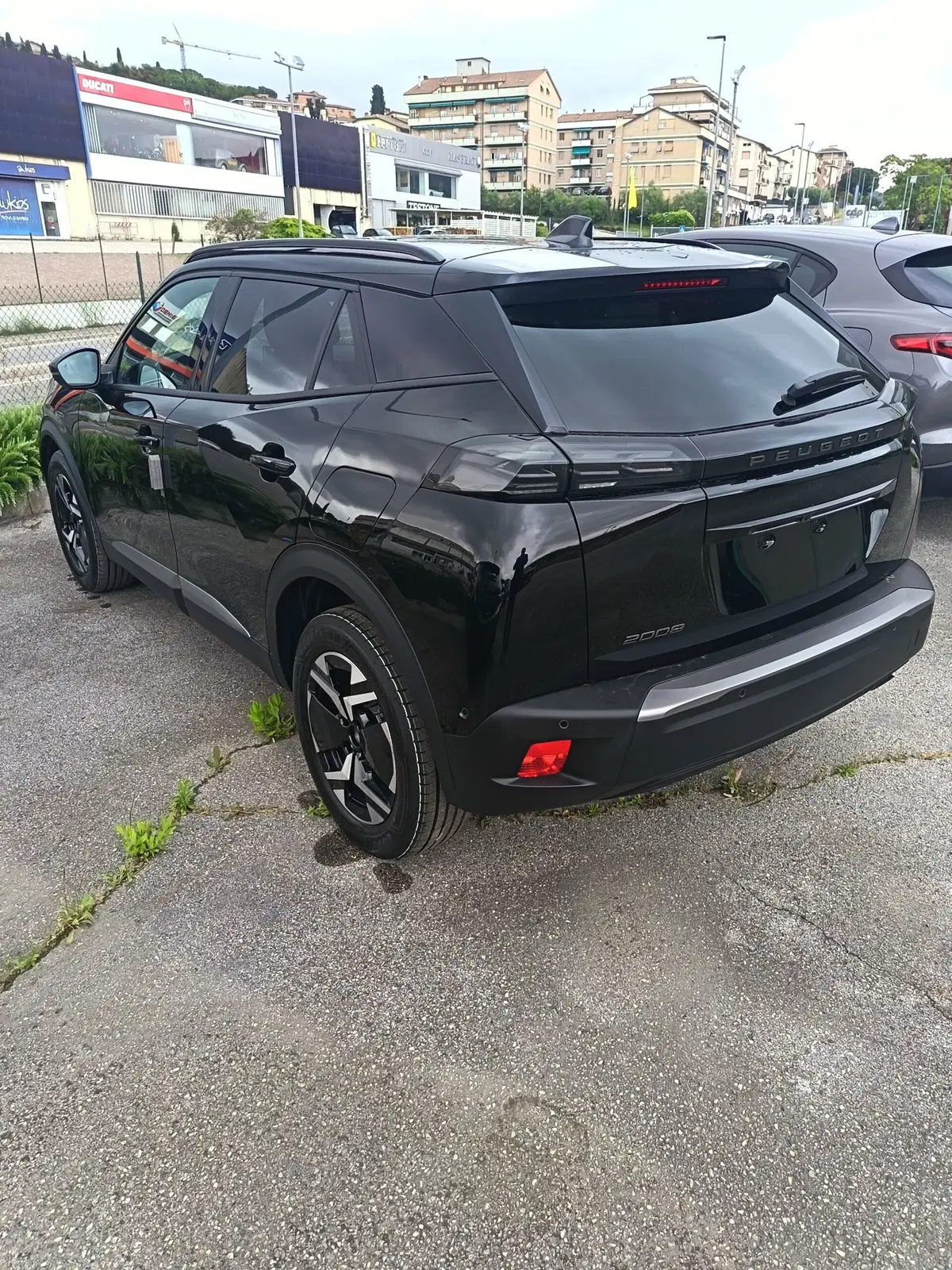 Peugeot 2008 nuova a Perugia (2)