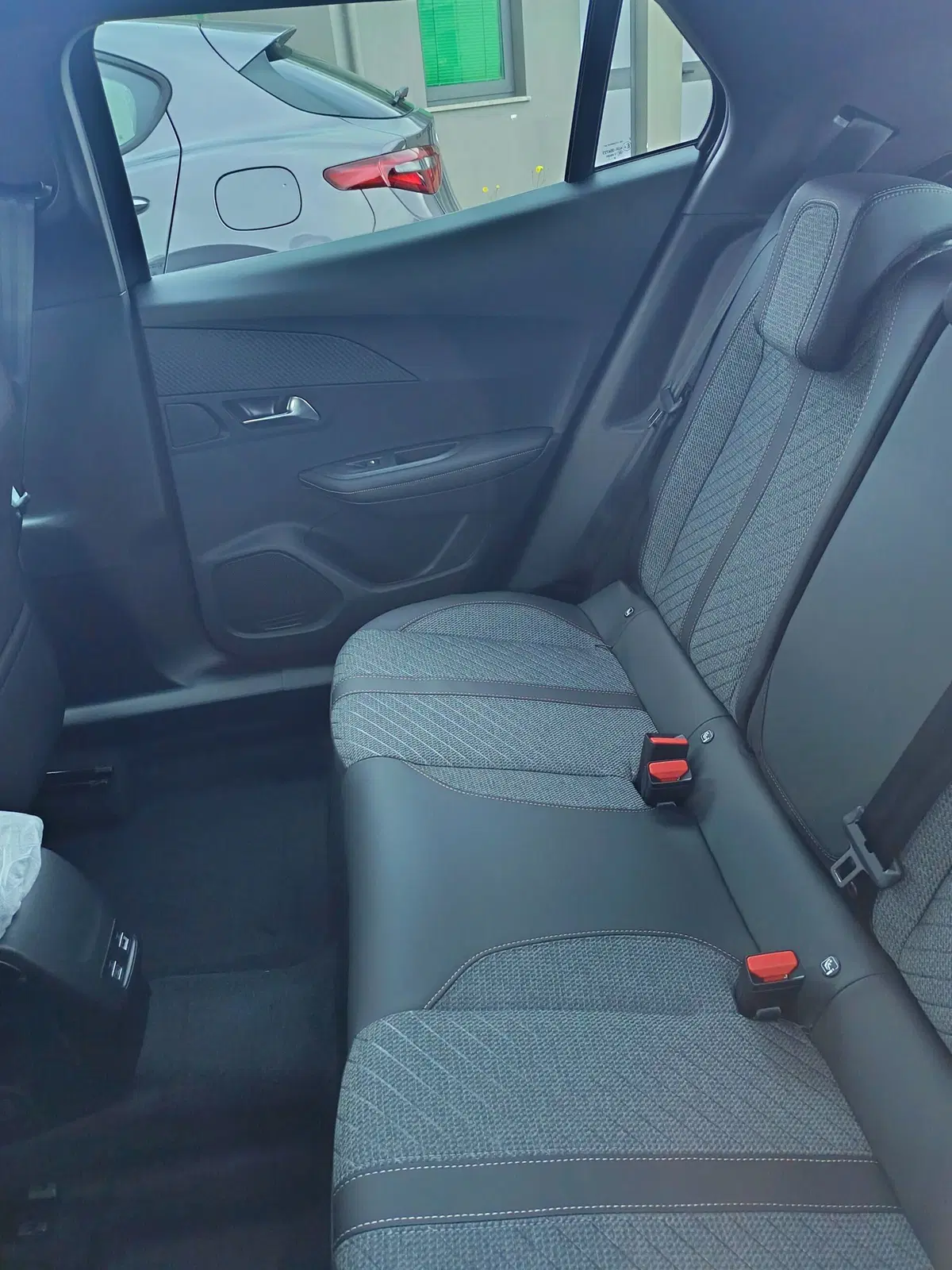 Peugeot 2008 nuova a Perugia (4)