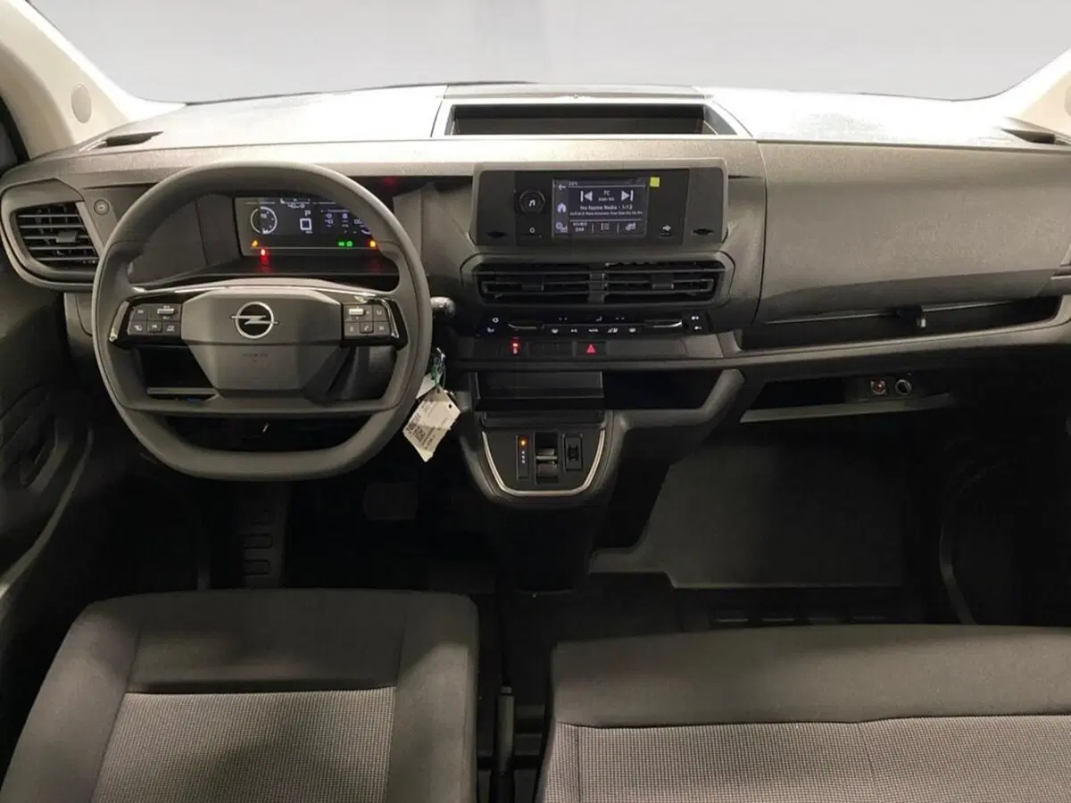 Opel Vivaro nuova a Torino (6)