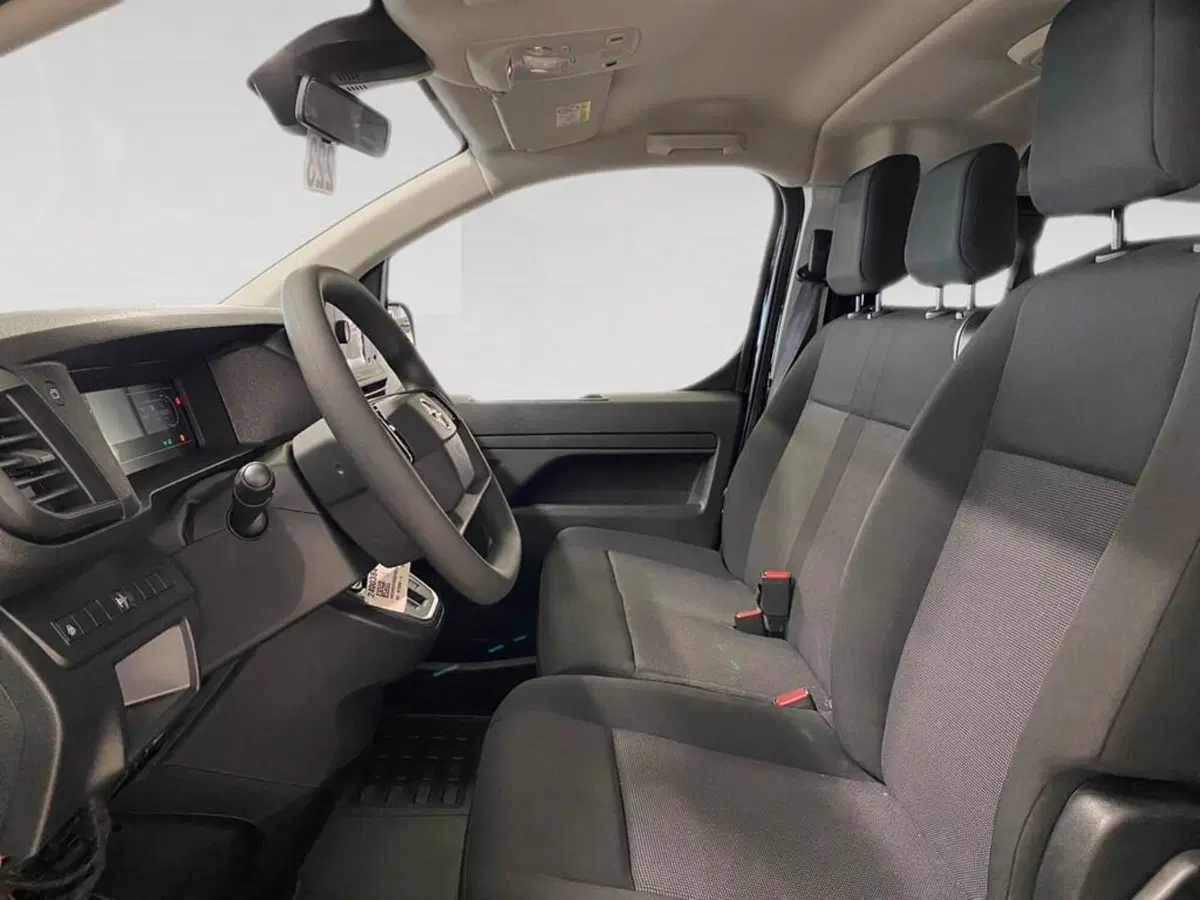 Opel Vivaro nuova a Torino (7)