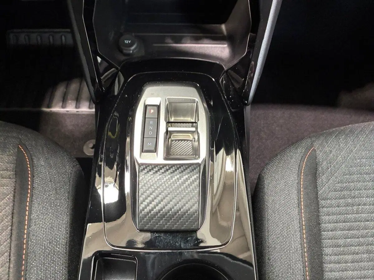 Peugeot 208 nuova a Torino (12)