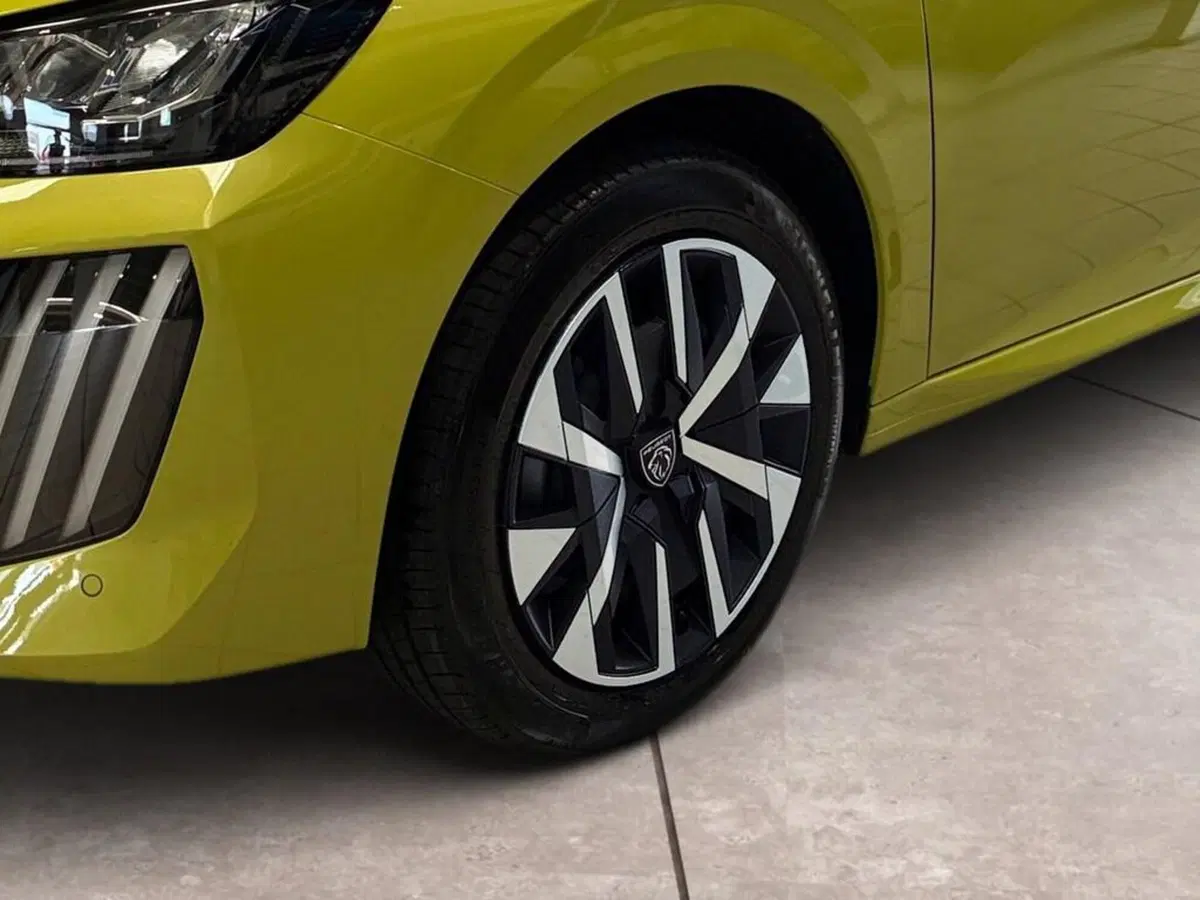 Peugeot 208 nuova a Torino (15)
