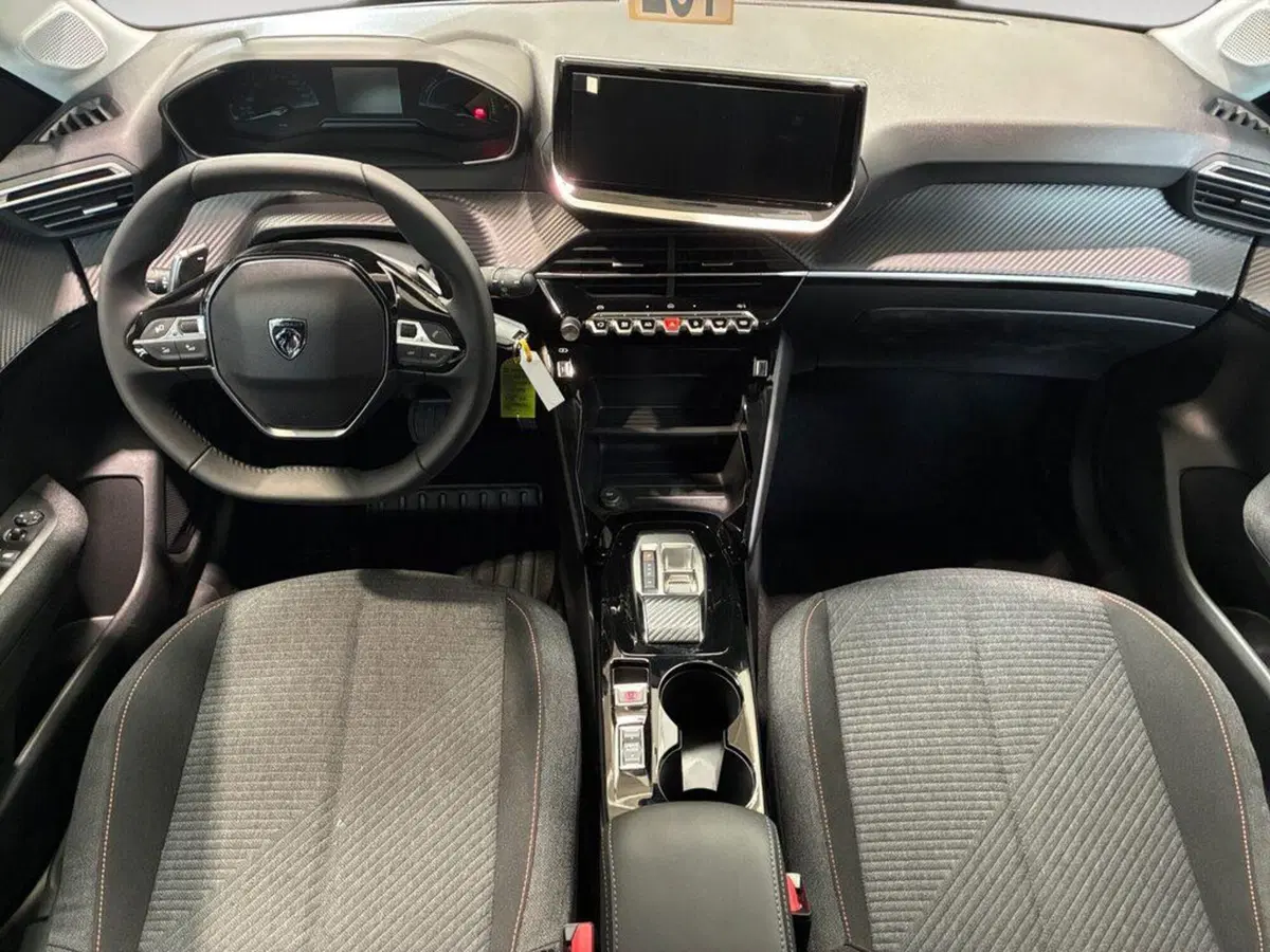 Peugeot 208 nuova a Torino (6)