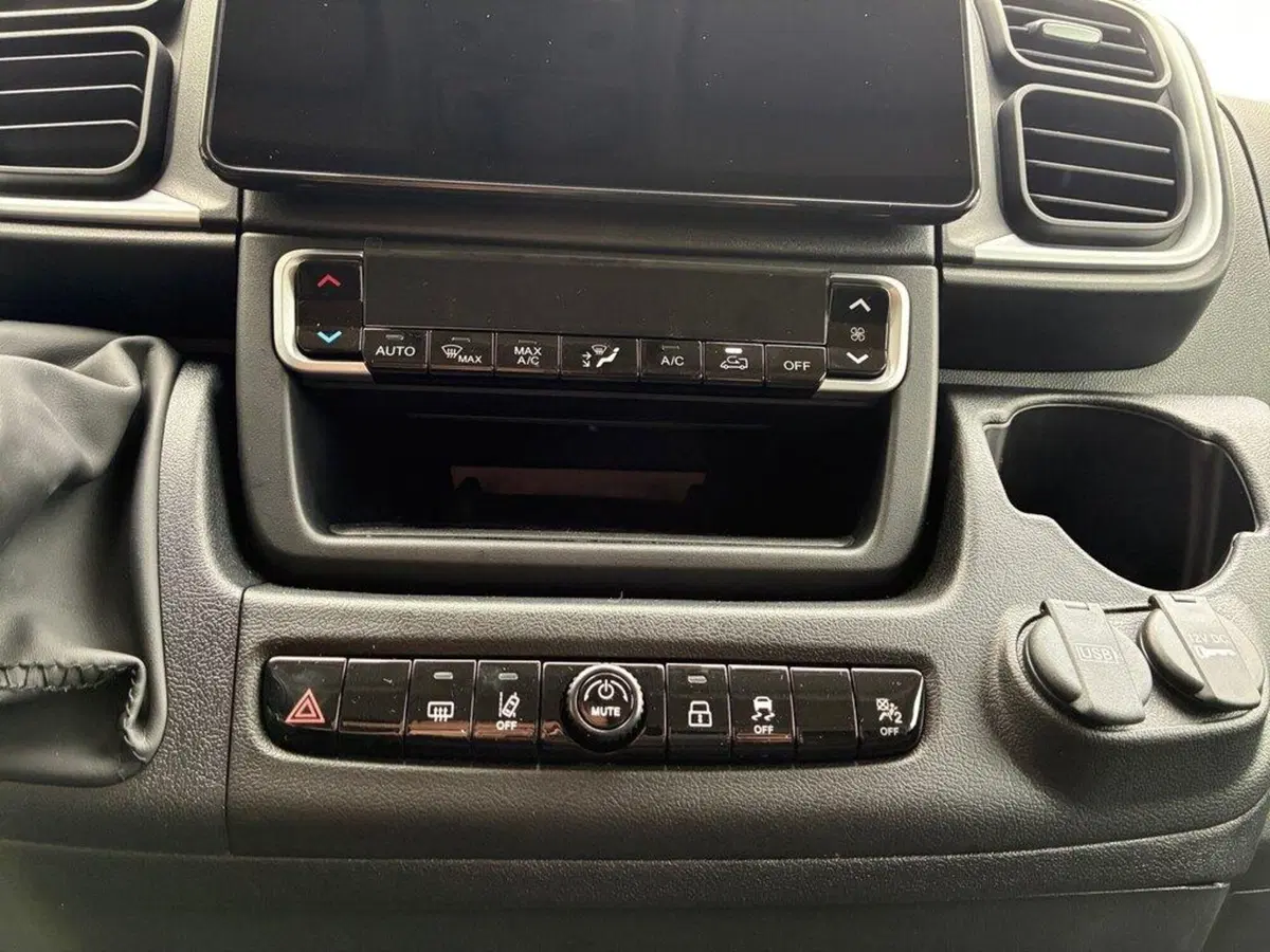 Peugeot Boxer Furgone nuova a Torino (10)