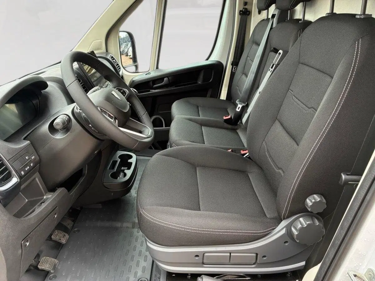 Peugeot Boxer Furgone nuova a Torino (7)