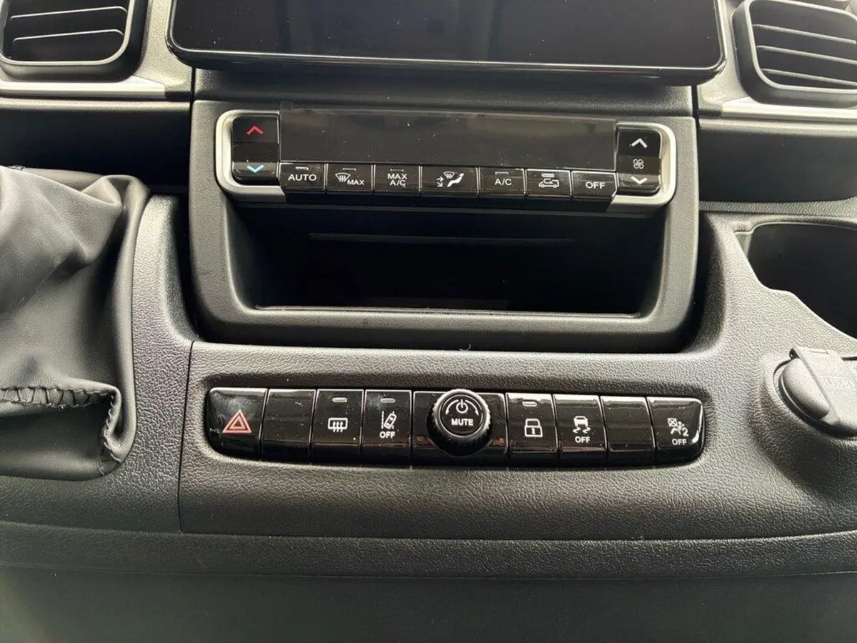 Peugeot Boxer Furgone nuova a Torino (10)