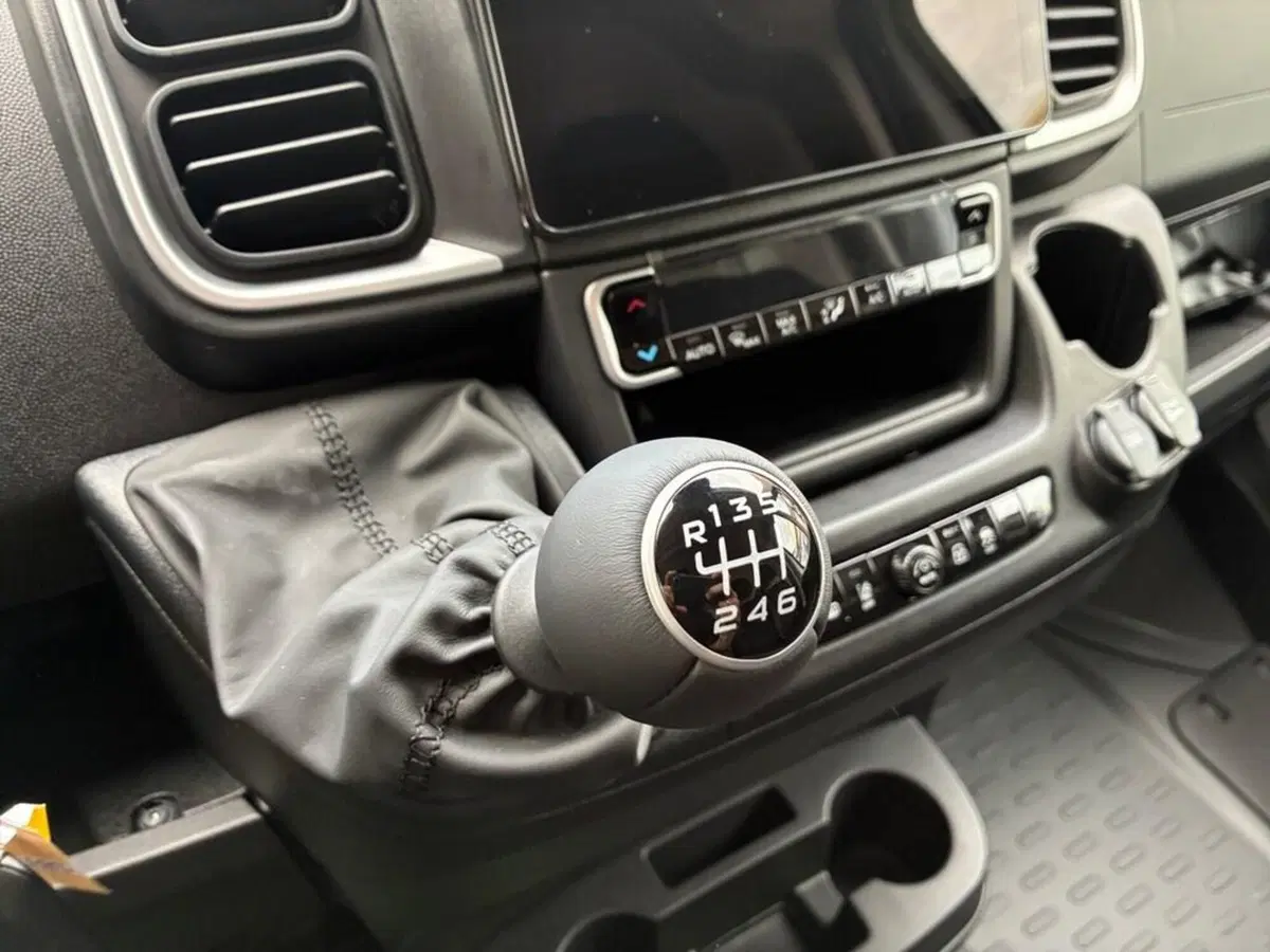 Peugeot Boxer Furgone nuova a Torino (11)