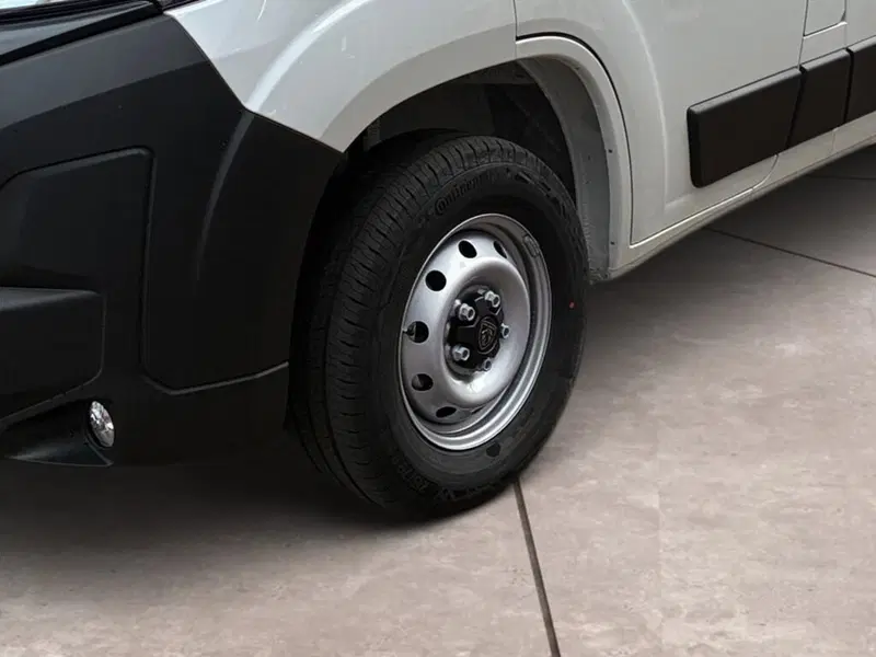 Peugeot Boxer Furgone nuova a Torino (15)