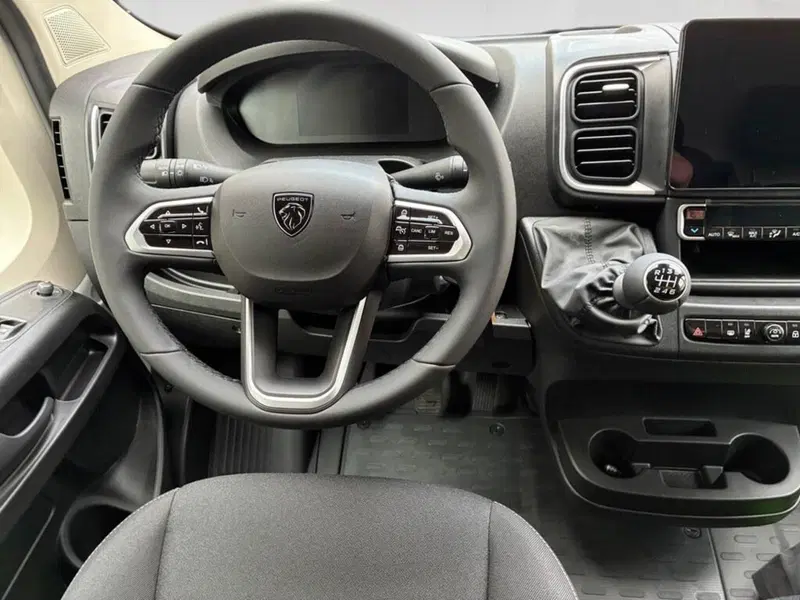 Peugeot Boxer Furgone nuova a Torino (6)