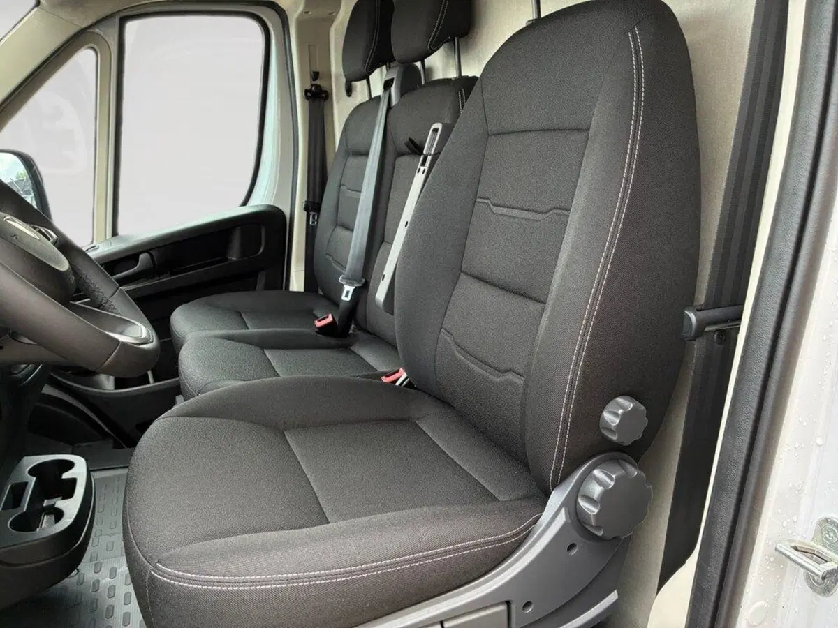 Peugeot Boxer Furgone nuova a Torino (7)