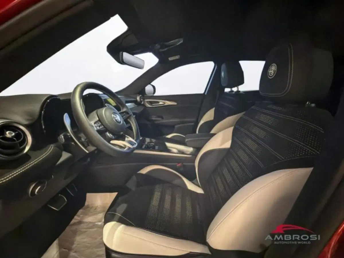 Alfa Romeo Tonale nuova a Perugia (10)