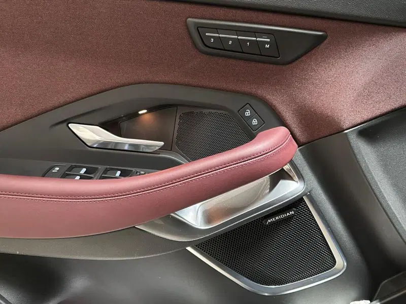 Jaguar E-Pace usata a Varese (12)