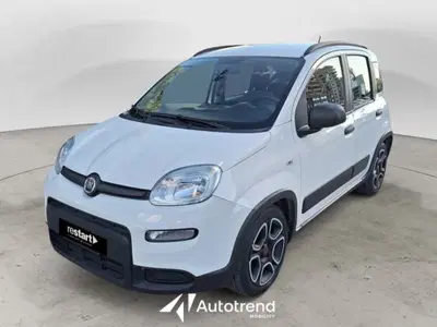 Fiat Panda 1.0 FireFly S&amp;S Hybrid City Cross del 2022 usata a Lecce