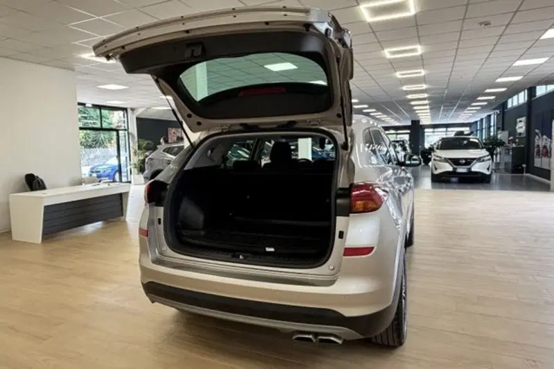 Hyundai Tucson usata a Latina (7)