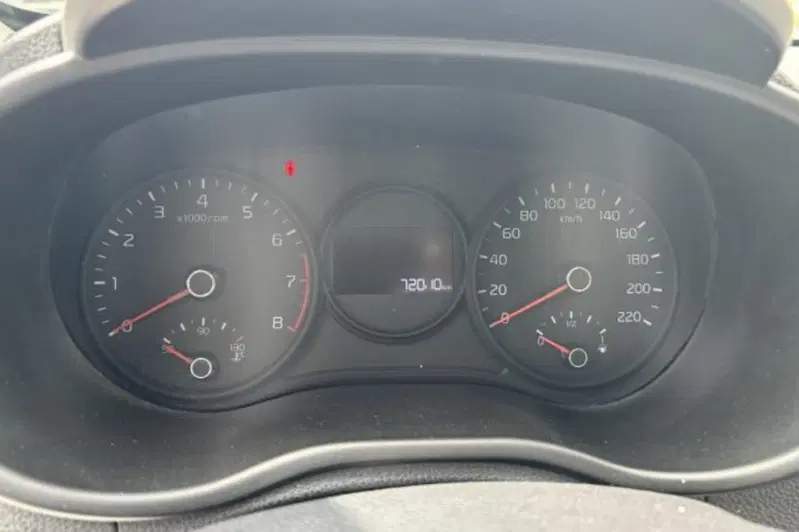 Kia Picanto usata a Latina (12)