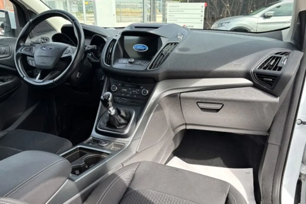 Ford Kuga usata a Latina (9)