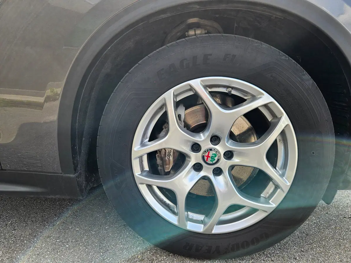 Alfa Romeo Stelvio usata a Perugia (5)