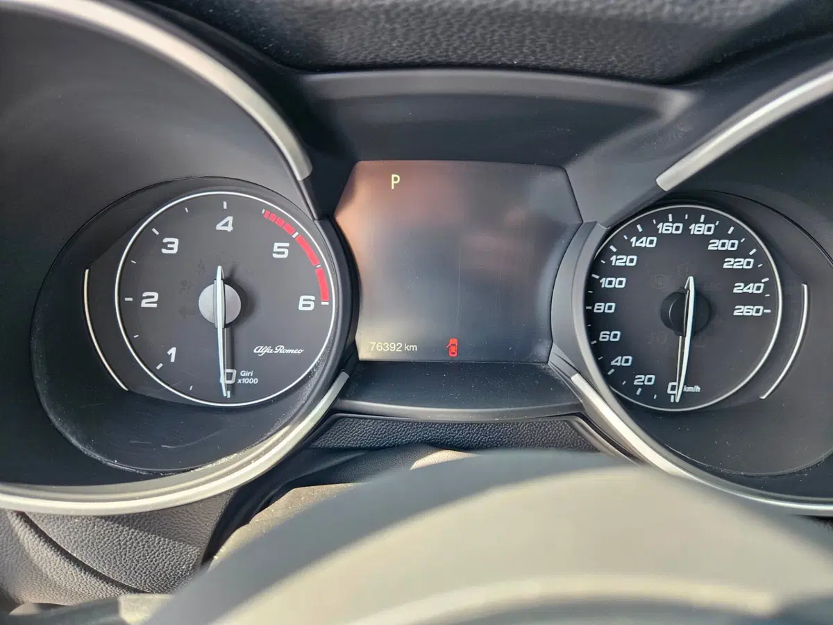 Alfa Romeo Stelvio usata a Perugia (9)