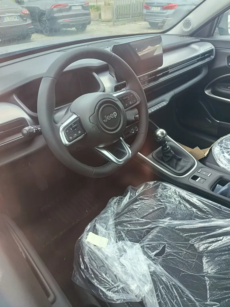 Jeep Avenger nuova a Perugia (4)