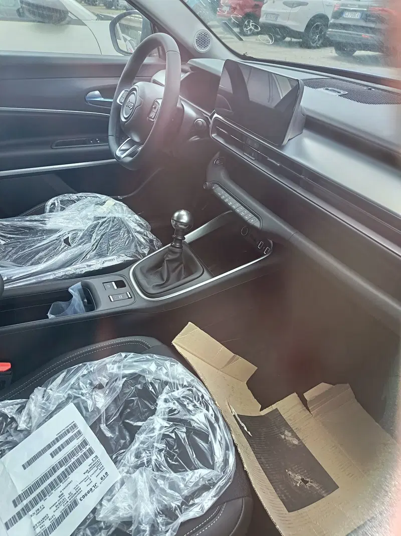 Jeep Avenger nuova a Perugia (5)