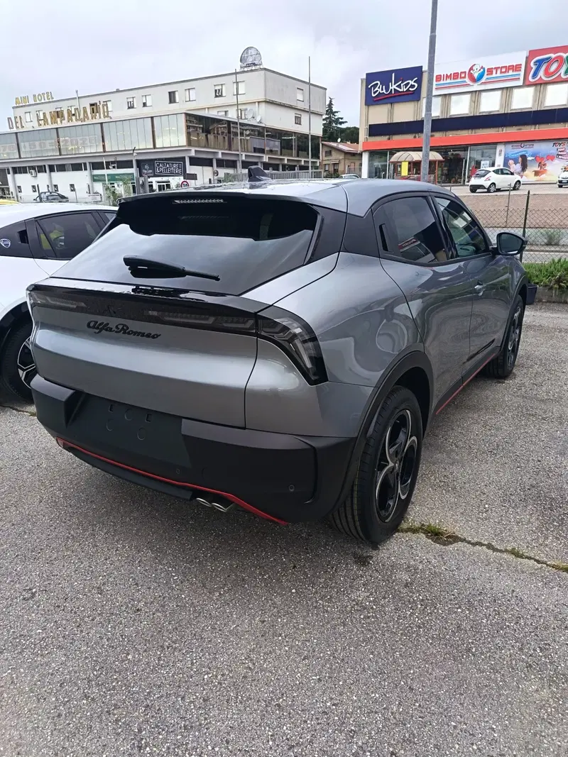 Alfa Romeo Junior nuova a Perugia (3)
